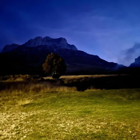 La Tana Del Capriolo アパート